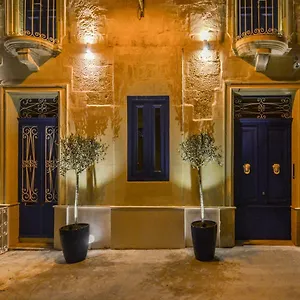 https://senglea-suites.hotelssaintjulians.com