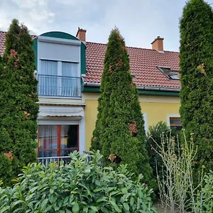 Korteszirom Apartament Eger