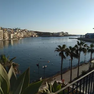 https://seafront-akwador.hotelssaintjulians.com