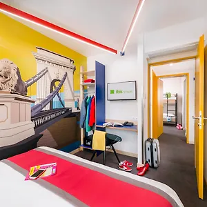 Ibis Styles Citywest Otel