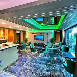 Crowned Hotel Istanbul