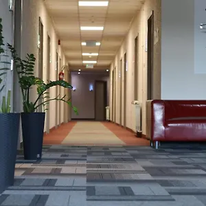 Hotel Only 15 Minutes To Center, Free Secure Parking, Budapest
